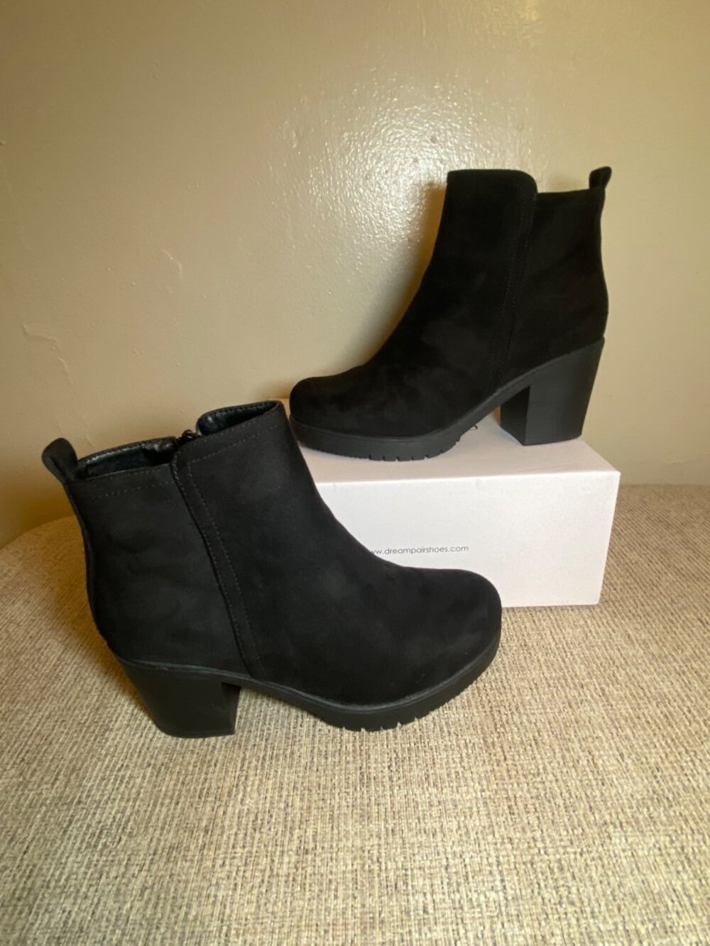 Dream Pairs Black Faux Suede Platform Ankle Boots Size 8.5